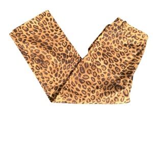 Women stretch cheetah pants by Jones New York size 10 W/ 2 frontal pockets